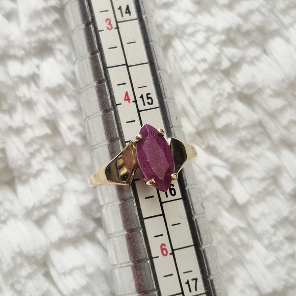 Vintage 10k Yellow Gold Marquise Cut Ruby Solitaire Ring - Picture 7 of 10